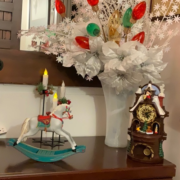 Hallmark Rocking Horse Memories - Picture 9 of 12